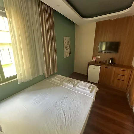 Istanbulites Otel 3*