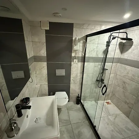 Istanbulites 3* イスタンブール