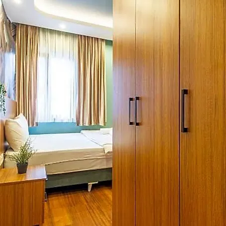 Istanbulites Hotell 3*