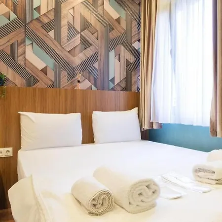 Istanbulites Hotell 3*