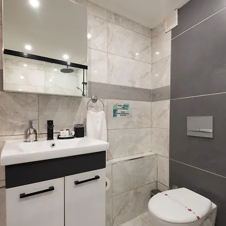 Istanbulites Hotel
